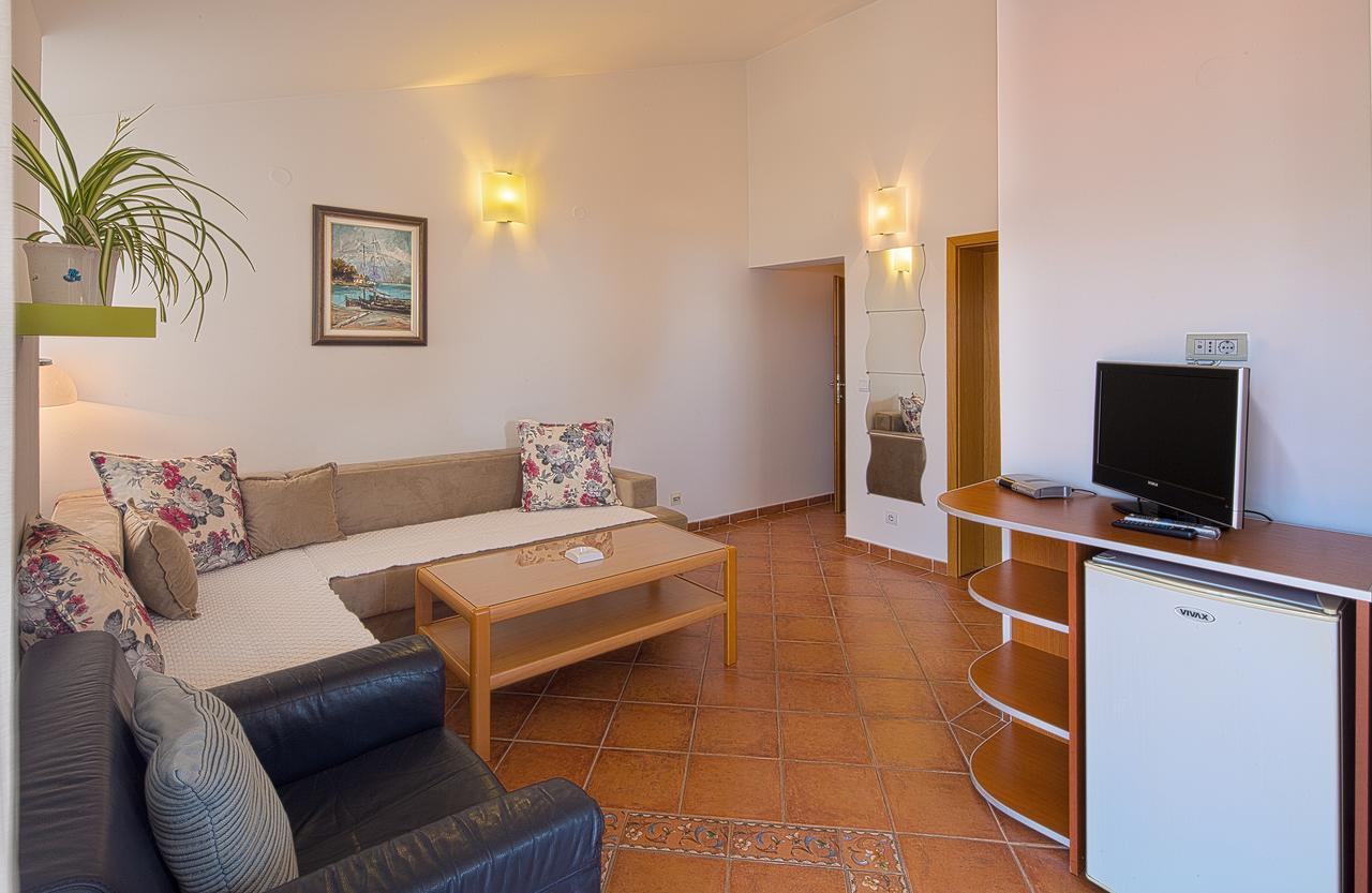 Apartment Ivanovic Family Becici  Exterior photo